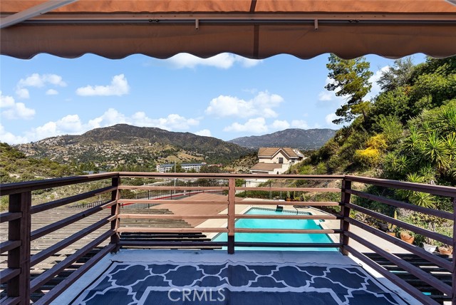 Detail Gallery Image 14 of 23 For 2015 Parcher Pl, Glendale,  CA 91206 - 5 Beds | 3 Baths