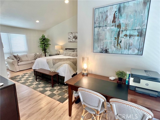 Detail Gallery Image 13 of 39 For 611 1/2 Orchid Ave, Corona Del Mar,  CA 92625 - 3 Beds | 2/1 Baths