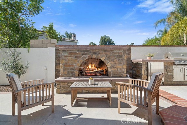 Detail Gallery Image 16 of 32 For 2121 Thyme, Corona,  CA 92879 - 4 Beds | 2/1 Baths