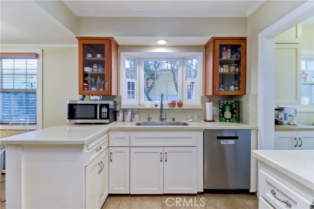 3935 Lime Avenue, Long Beach CA: https://media.crmls.org/medias/59dc9780-3dc1-42dc-860c-fa34e57e582e.jpg