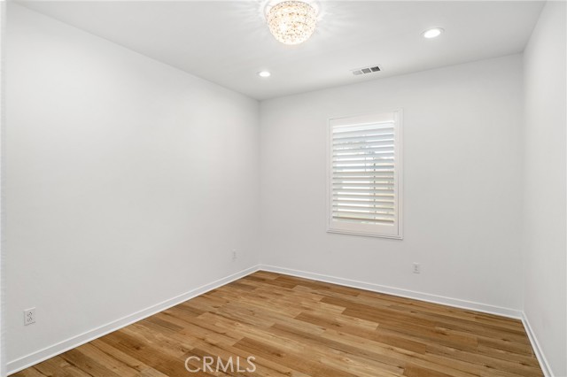 Detail Gallery Image 36 of 45 For 947 Aurora Ln, Costa Mesa,  CA 92626 - 3 Beds | 2/1 Baths