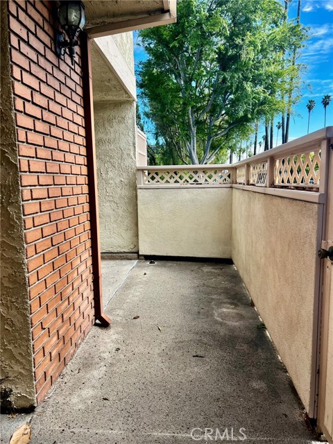 Detail Gallery Image 33 of 40 For 19451 Sherman Way #501,  Reseda,  CA 91335 - 3 Beds | 2/1 Baths