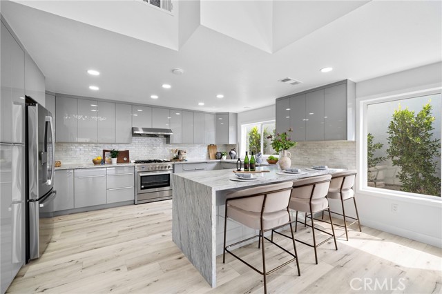 Detail Gallery Image 17 of 44 For 39 Cape Cod, Irvine,  CA 92620 - 4 Beds | 3 Baths