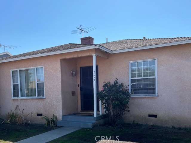 1017 S Chester Avenue, Compton CA: https://media.crmls.org/medias/59dd9d94-11be-4eae-9a8e-53acc1e25521.jpg