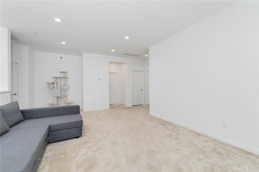 MLS #WS25178644 img 12