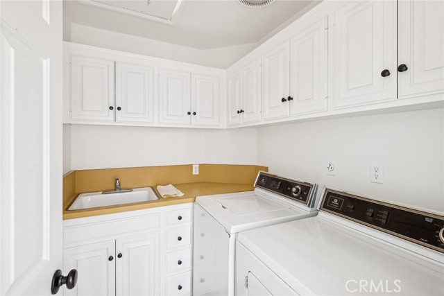 Detail Gallery Image 13 of 22 For 1214 E Balboa Bld, Newport Beach,  CA 92661 - 4 Beds | 3/1 Baths