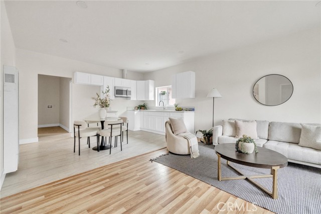 123 W 56th Street, Los Angeles CA: https://media.crmls.org/medias/59de7924-9b45-4f99-9be0-a7258d8430e6.jpg