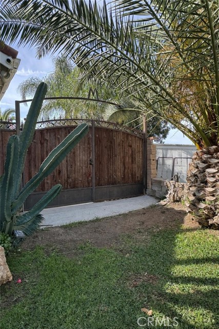 Image 29 of 30 For 560 Calhoun Street