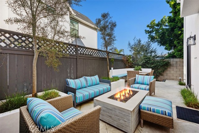 Detail Gallery Image 20 of 21 For 2076 Tablelands Way, Costa Mesa,  CA 92627 - 3 Beds | 3 Baths