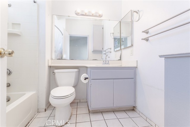 Detail Gallery Image 9 of 18 For 11150 Glenoaks #160,  Pacoima,  CA 91331 - 3 Beds | 2 Baths