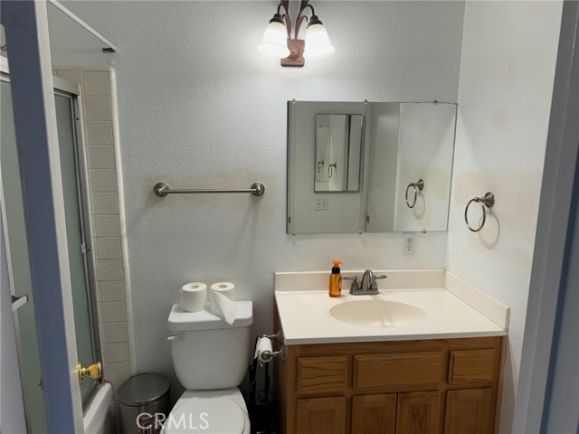 Detail Gallery Image 14 of 33 For 883 W 11th St #3,  Azusa,  CA 91702 - 2 Beds | 2 Baths