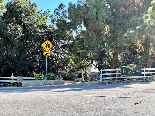 2249 Carriage Drive, Rolling Hills Estates, California 90274, 4 Bedrooms Bedrooms, ,1 BathroomBathrooms,Residential,Sold,Carriage,SB22013774