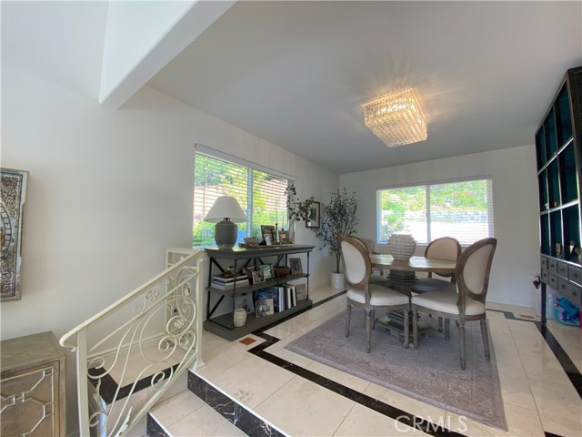 Detail Gallery Image 11 of 75 For 60 Upper Lake Rd, Thousand Oaks,  CA 91361 - 4 Beds | 4 Baths