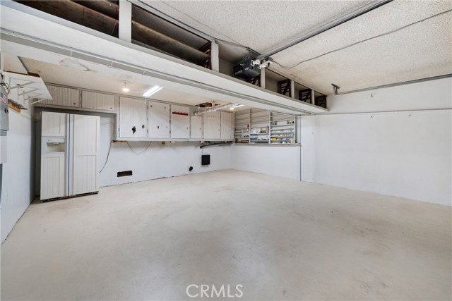 16685 S Pacific Avenue, Sunset Beach CA: https://media.crmls.org/medias/59e10faa-fdbd-42d1-be95-be11e09316ec.jpg