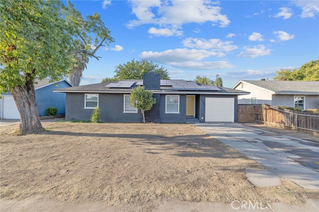 Detail Gallery Image 2 of 35 For 3803 E Clinton Ave, Fresno,  CA 93703 - 3 Beds | 1 Baths