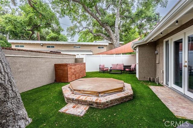 24208 Heritage Lane, Newhall CA: https://media.crmls.org/medias/59e21a50-f0d1-486c-8e61-1fd665b57387.jpg
