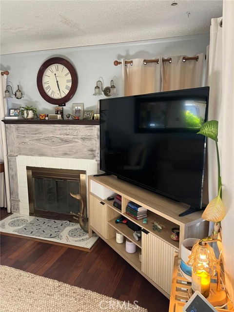 9312 Garden View Avenue, South Gate CA: https://media.crmls.org/medias/59e22b2d-583b-4da3-b671-68362fc29b33.jpg