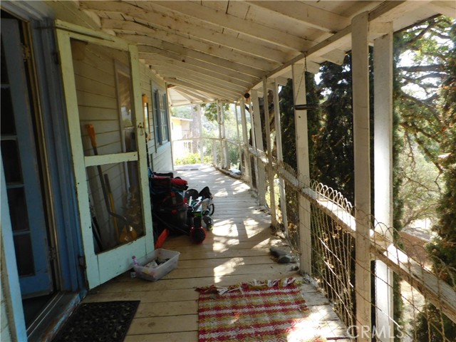 12861 Lakeview Drive, Clearlake Oaks CA: https://media.crmls.org/medias/59e272b7-0785-4947-84c6-c3b9dde85981.jpg