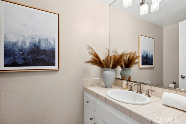 Detail Gallery Image 30 of 34 For 31 Carmel Bay Dr, Corona Del Mar,  CA 92625 - 4 Beds | 2/1 Baths