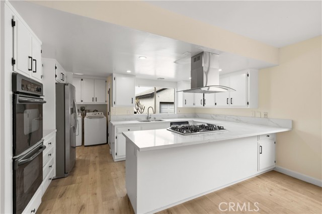 Detail Gallery Image 8 of 38 For 7643 Westland Ave, North Hollywood,  CA 91605 - 4 Beds | 1 Baths