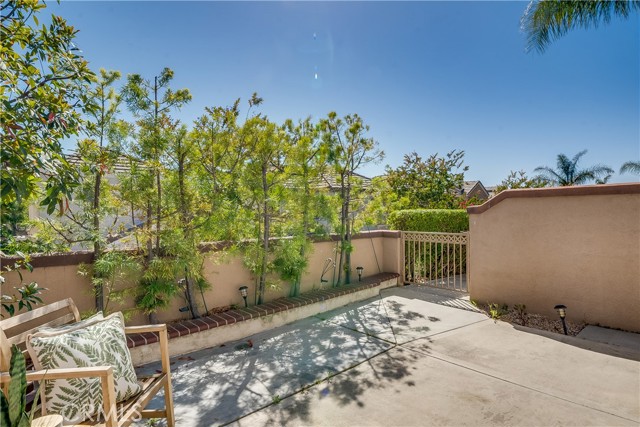 Detail Gallery Image 27 of 34 For 81 Anacapa Ct, Lake Forest,  CA 92610 - 2 Beds | 2/1 Baths