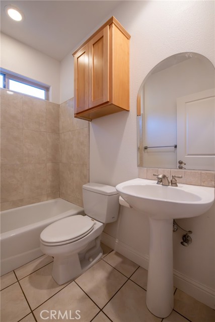 Detail Gallery Image 17 of 37 For 10 Hidden Brooke Way, Chico,  CA 95928 - 3 Beds | 2/1 Baths