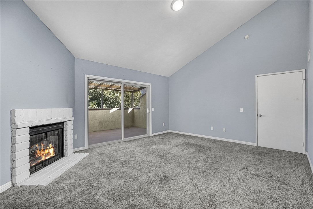 Detail Gallery Image 21 of 40 For 14435 Valerio St #10,  Van Nuys,  CA 91405 - 3 Beds | 2/1 Baths