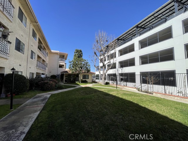 Detail Gallery Image 25 of 31 For 18900 Delaware St #6,  Huntington Beach,  CA 92648 - 1 Beds | 1 Baths