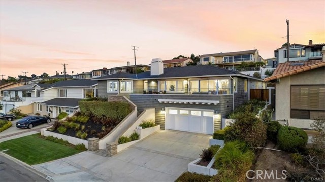 332 Calle Mayor, Redondo Beach CA: https://media.crmls.org/medias/59e6b528-b17e-455c-bfcc-2760544431de.jpg
