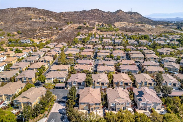 27477 Hazelhurst Street, Murrieta CA: https://media.crmls.org/medias/59e88e18-1098-4ef9-8952-30747f1a6da5.jpg