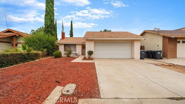 Detail Gallery Image 1 of 1 For 25372 Las Palomas Dr, Moreno Valley,  CA 92557 - 3 Beds | 2 Baths