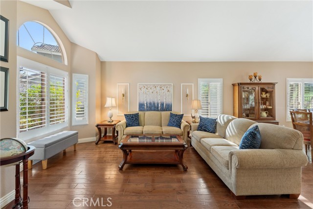 Detail Gallery Image 14 of 52 For 3480 Mountainside Cir, Corona,  CA 92882 - 4 Beds | 2/1 Baths