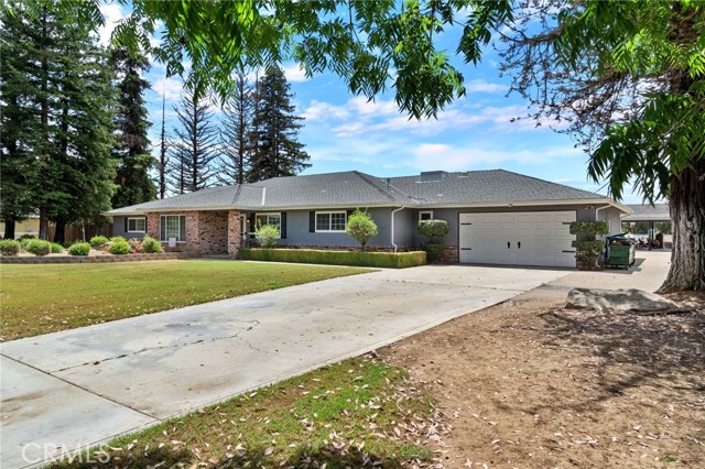 Detail Gallery Image 4 of 52 For 9331 E Mesa Ave, Clovis,  CA 93619 - 3 Beds | 2/1 Baths