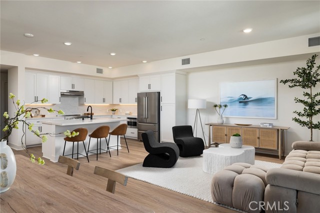 414 Main Street, Huntington Beach CA: https://media.crmls.org/medias/59ea1933-ea82-4208-8542-82f05d0e6478.jpg