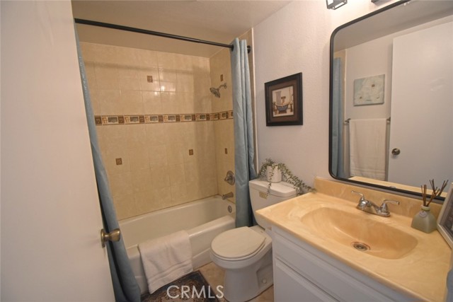 Detail Gallery Image 14 of 41 For 609 S Newhope St #C,  Santa Ana,  CA 92704 - 2 Beds | 1/1 Baths