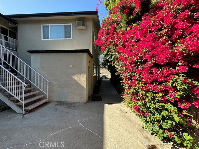 Detail Gallery Image 11 of 13 For 157 Esperanza Ave #D,  Sierra Madre,  CA 91024 - 2 Beds | 2 Baths