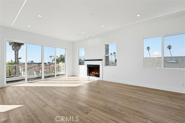 Detail Gallery Image 10 of 45 For 617 N Irena Ave #C,  Redondo Beach,  CA 90277 - 5 Beds | 3/1 Baths