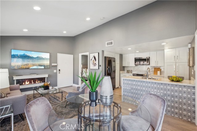 Detail Gallery Image 6 of 17 For 23356 La Mar #F,  Mission Viejo,  CA 92691 - 2 Beds | 2 Baths