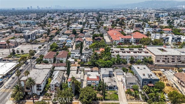 519 N Alexandria Avenue, Los Angeles CA: https://media.crmls.org/medias/59ecbcd0-abda-4487-9c72-3d0490c77926.jpg