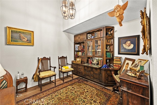 242 N Orange Grove Boulevard, Pasadena CA: https://media.crmls.org/medias/59ecd0f1-f9d6-48f4-99e4-6334e3e806ad.jpg