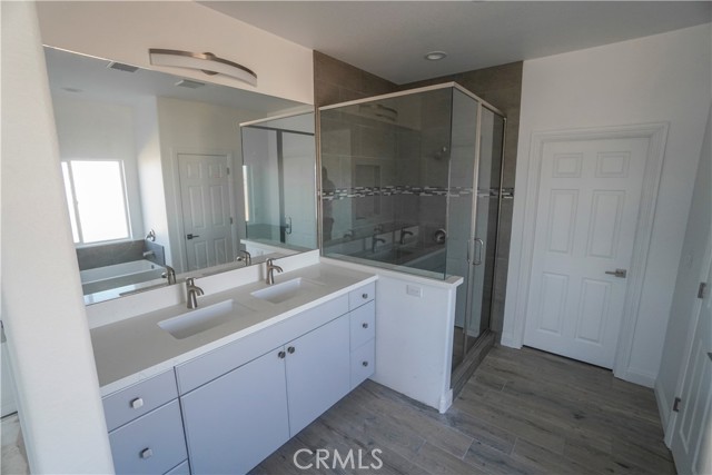 Detail Gallery Image 17 of 28 For 17850 Bangor Ave, Hesperia,  CA 92345 - 4 Beds | 2/1 Baths