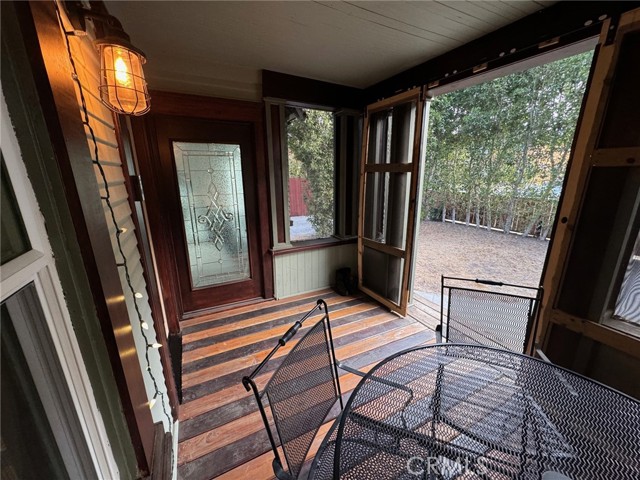 1355 N Gordon Street, Pomona CA: https://media.crmls.org/medias/59eda0aa-4dbe-4cb6-9a68-cd26e7c30ee4.jpg