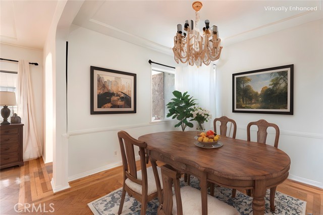 11133 Emelita Street photo 6