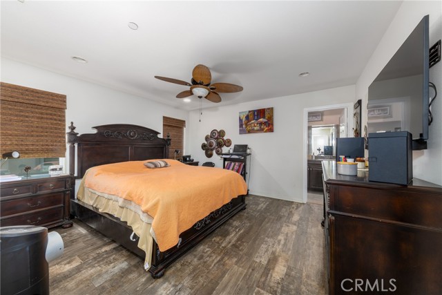 5534 Hartness Court, Fontana CA: https://media.crmls.org/medias/59eea662-e75a-44e7-a704-05b29b3ff78a.jpg