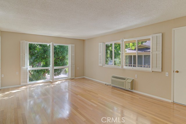 Detail Gallery Image 3 of 11 For 211 Avenida Majorca P,  Laguna Woods,  CA 92637 - 1 Beds | 1 Baths