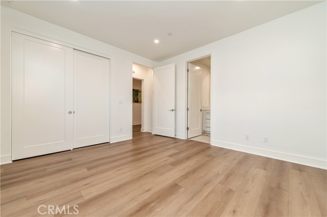 Detail Gallery Image 4 of 39 For 116 Imagination Trl, Irvine,  CA 92620 - 4 Beds | 3/1 Baths