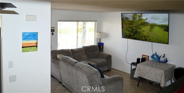 13321 Meyer Road, Whittier CA: https://media.crmls.org/medias/59efbda6-a930-4c1e-b0fc-855785adfdb9.jpg