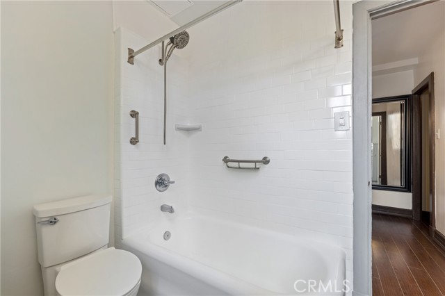 315 W 3rd Street, Long Beach CA: https://media.crmls.org/medias/59f0622f-32c2-4989-90c8-38a1cfac6f42.jpg