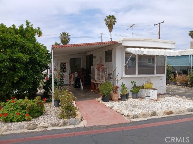 Detail Gallery Image 3 of 30 For 13645 5th #35,  Yucaipa,  CA 92399 - 2 Beds | 1 Baths