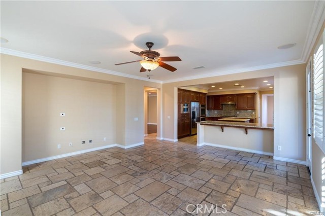 Detail Gallery Image 4 of 15 For 8252 Ivy Springs Ct, Corona,  CA 92880 - 6 Beds | 4/1 Baths